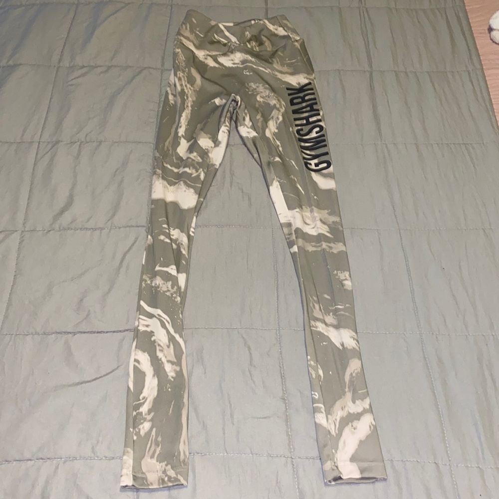 Gymshark scrunch bum camo legging